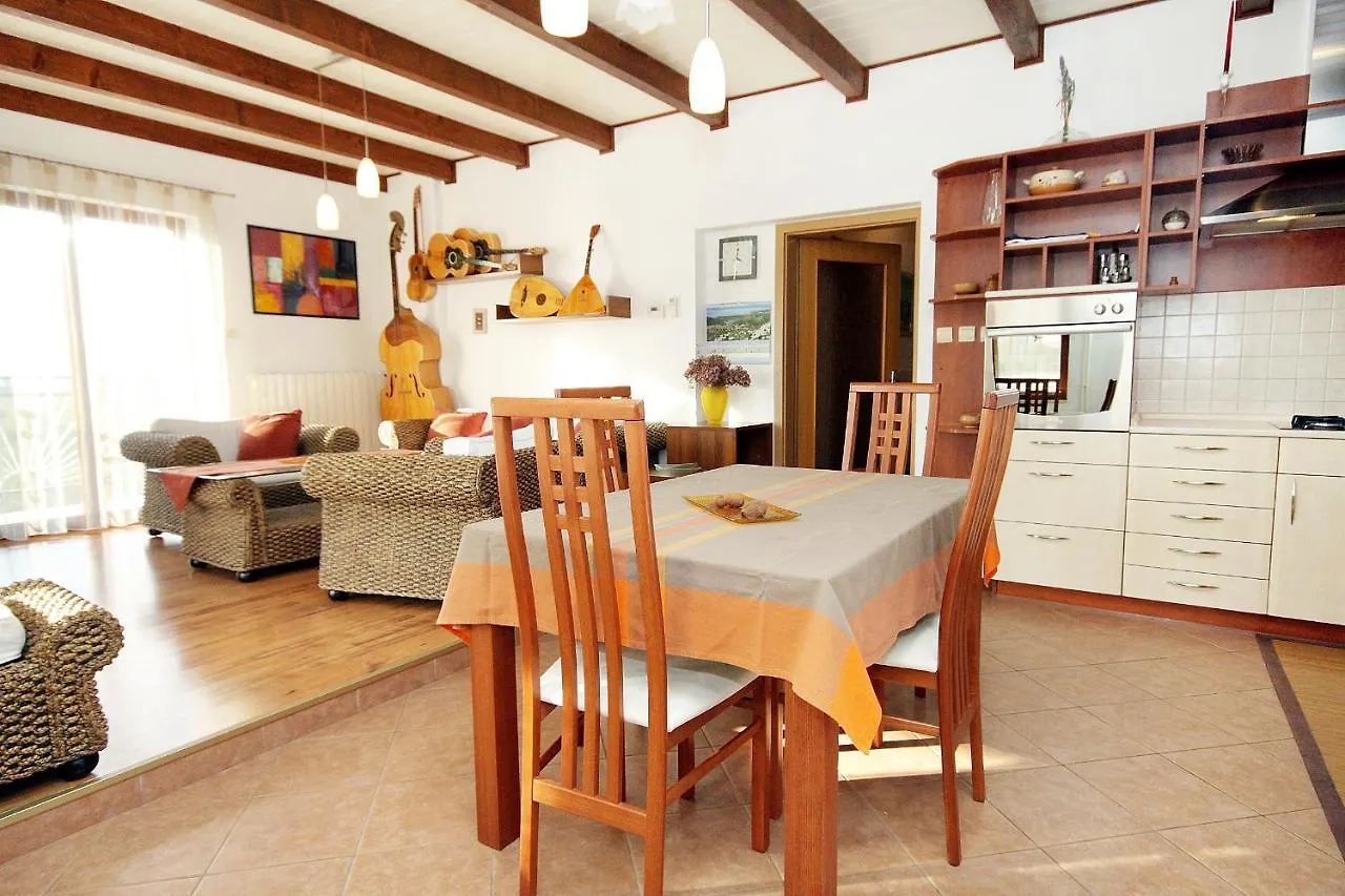 Apartment Klenovica 5580b Croacia