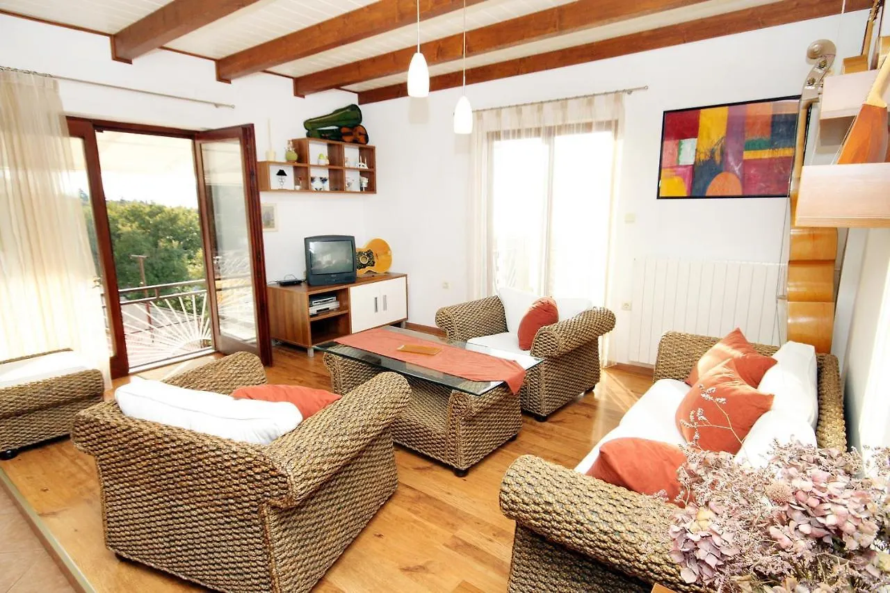 Apartment Klenovica 5580B