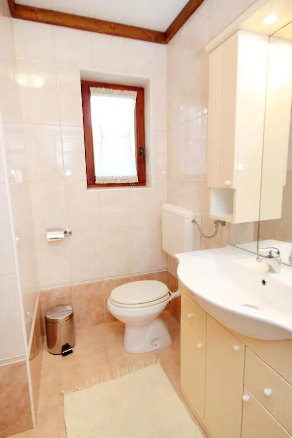 Apartment Klenovica 5580b Croacia